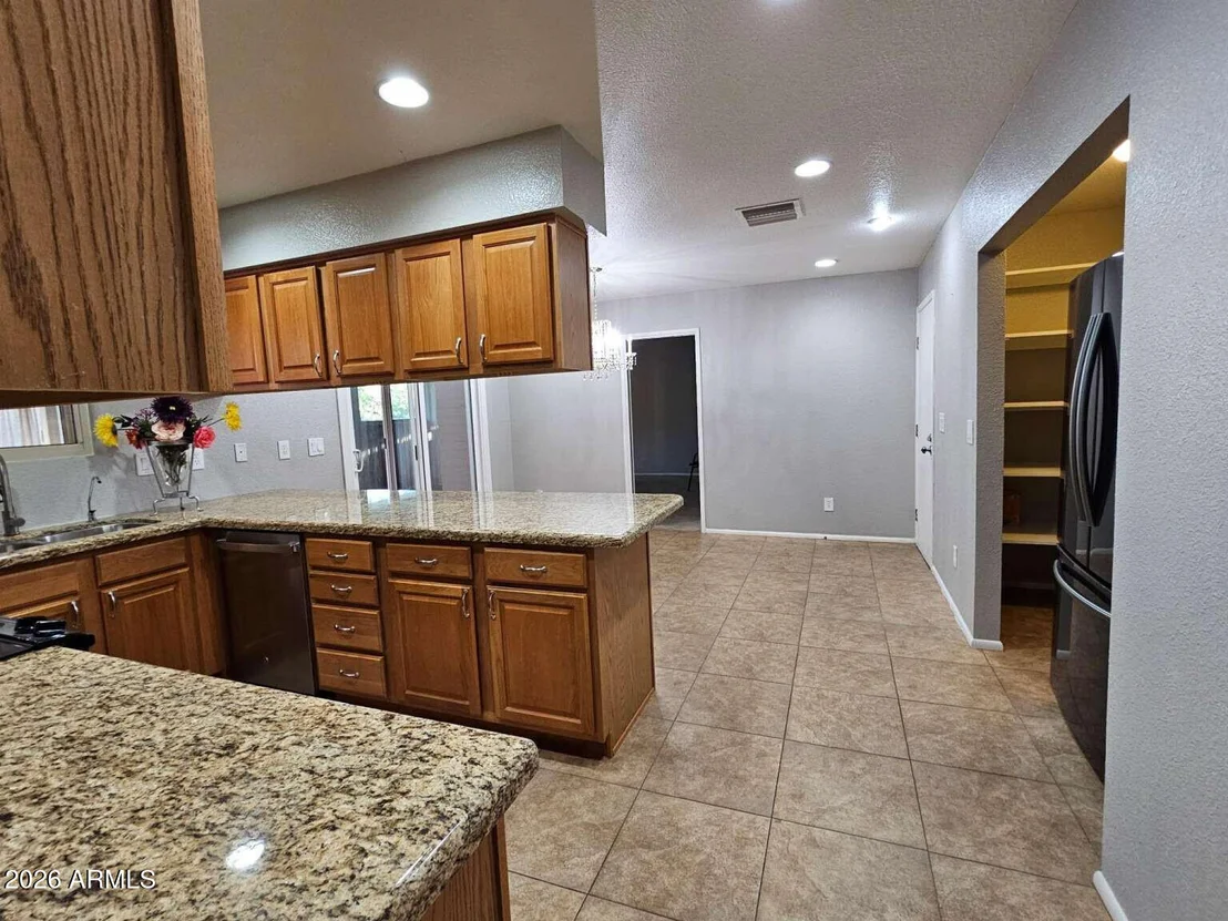 Photo of 821 N SPUR Circle