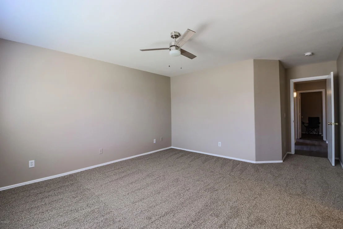 Photo of 453 S WILDROSE --