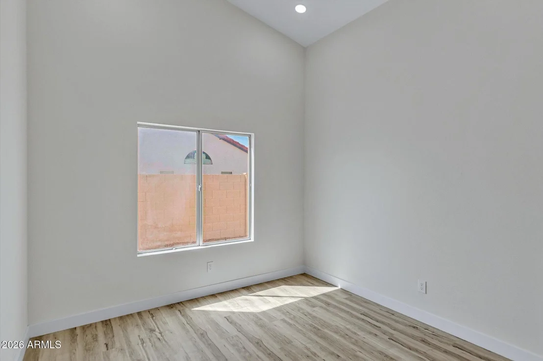 Photo of 5538 W FALLEN LEAF Lane