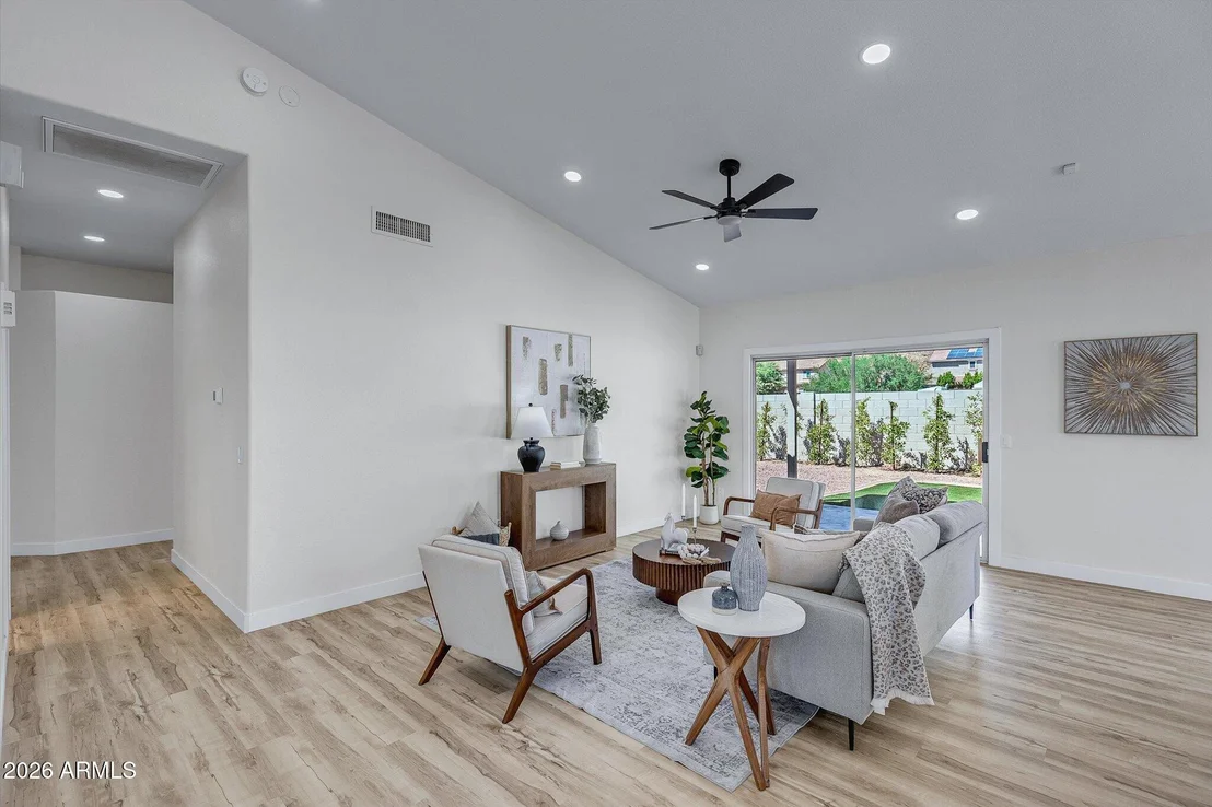 Photo of 5538 W FALLEN LEAF Lane