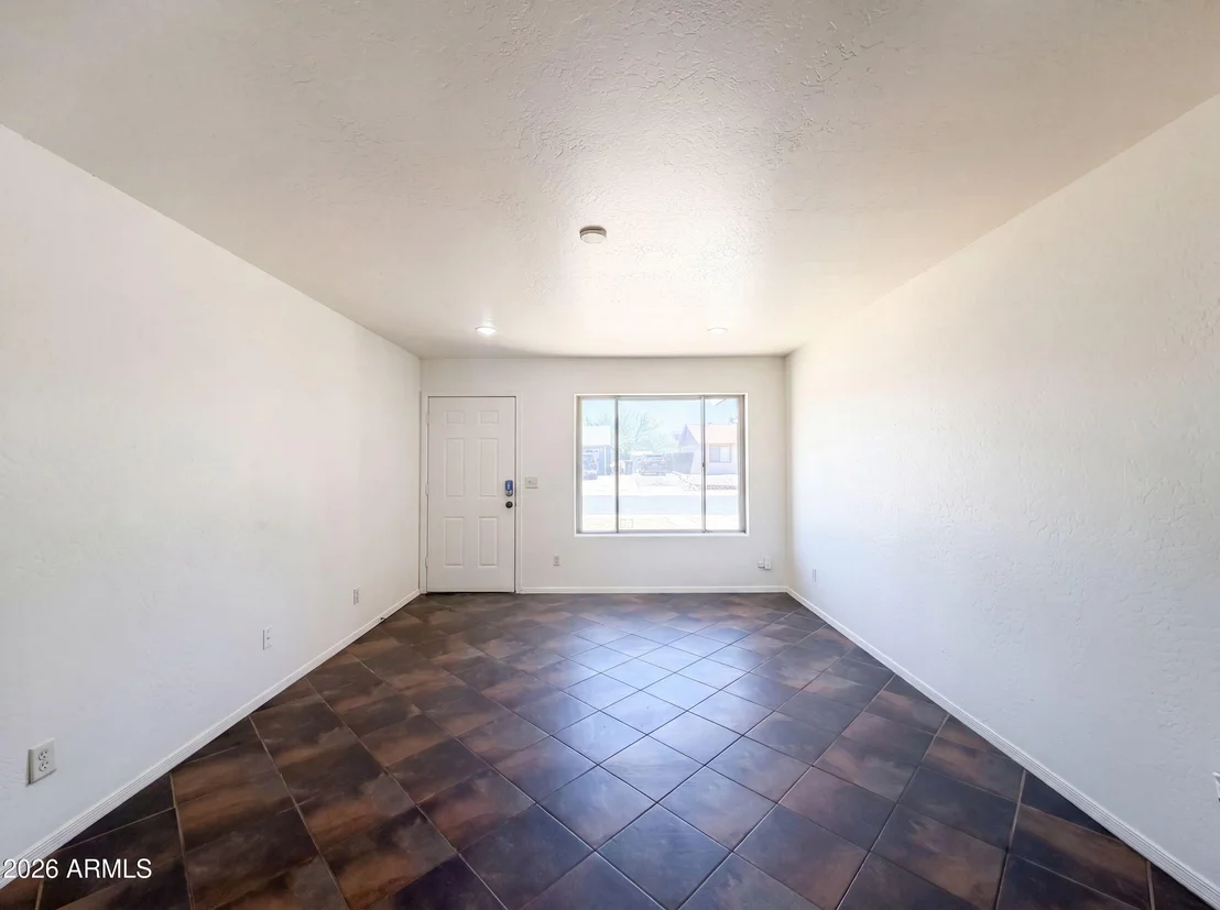 Photo of 2702 W CARTER Drive