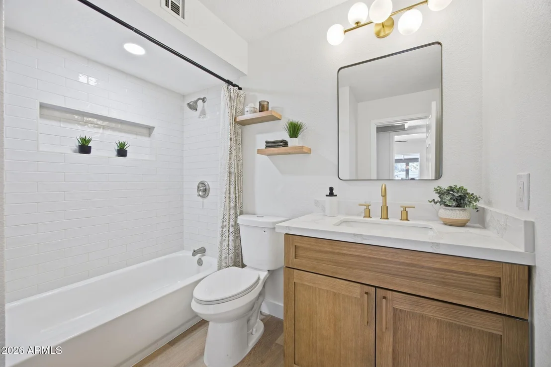 Photo of 1215 W WESCOTT Drive