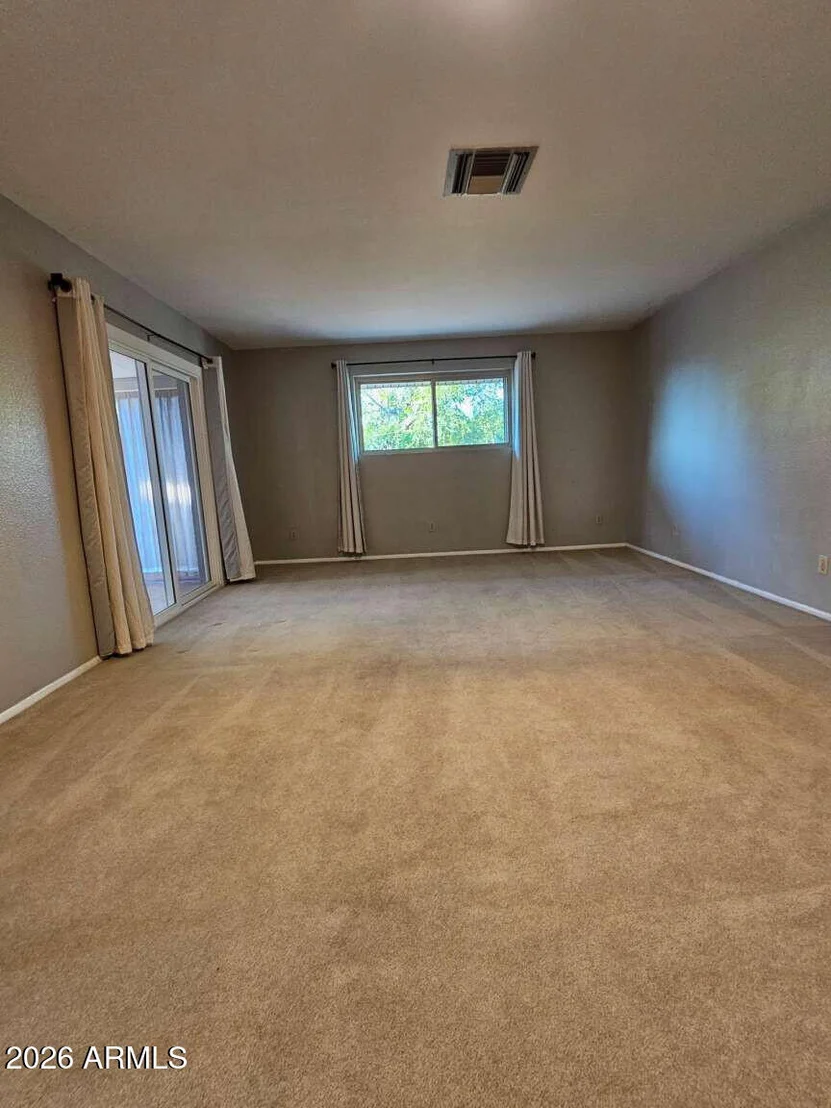 Photo of 821 N SPUR Circle