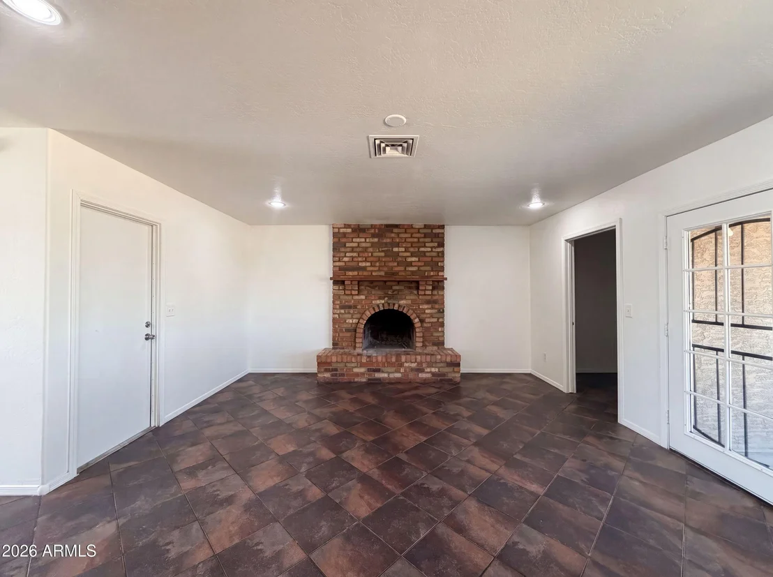 Photo of 2702 W CARTER Drive