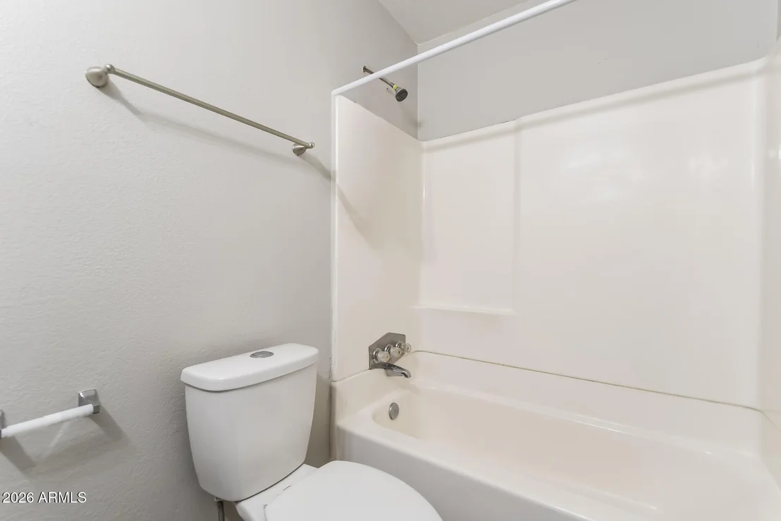 Photo of 1460 W 6TH Avenue
