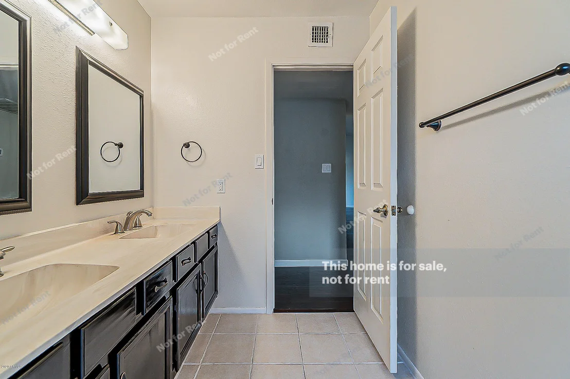 Photo of 906 W KEATING Avenue