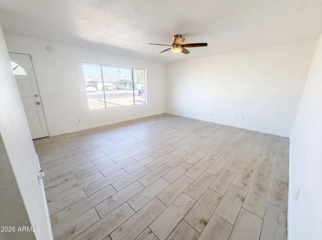 Photo of 438 N ASH --