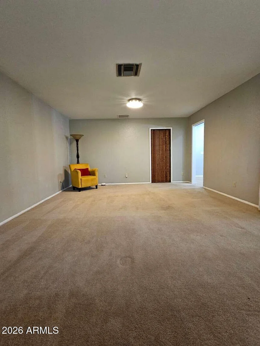 Photo of 821 N SPUR Circle