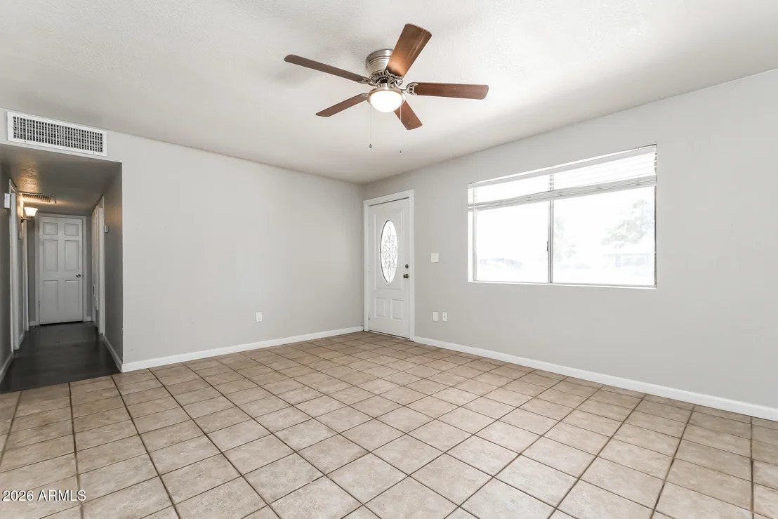 Photo of 1460 W 6TH Avenue
