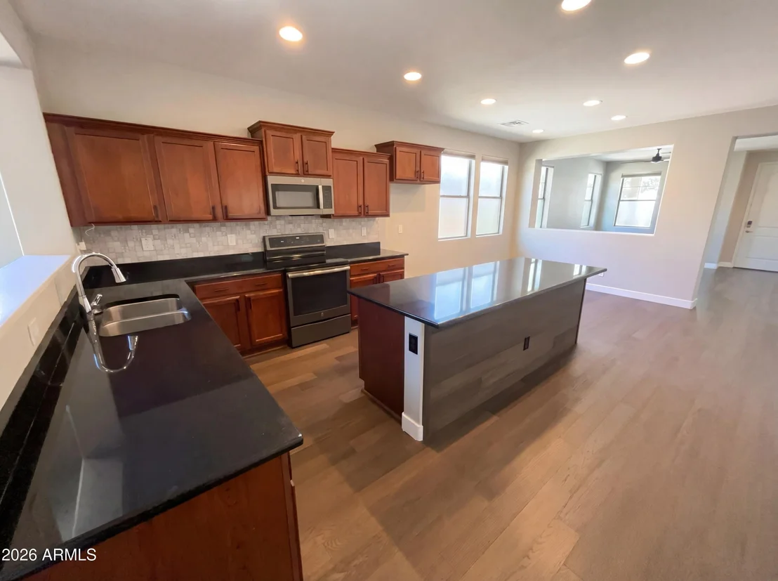 Photo of 4648 S TWINLEAF Drive