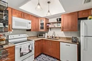 Photo of 115 W 10TH Street