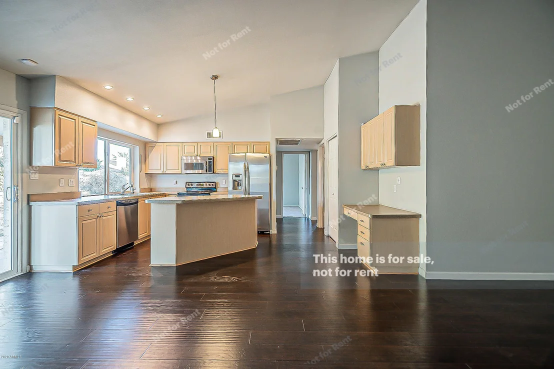 Photo of 906 W KEATING Avenue
