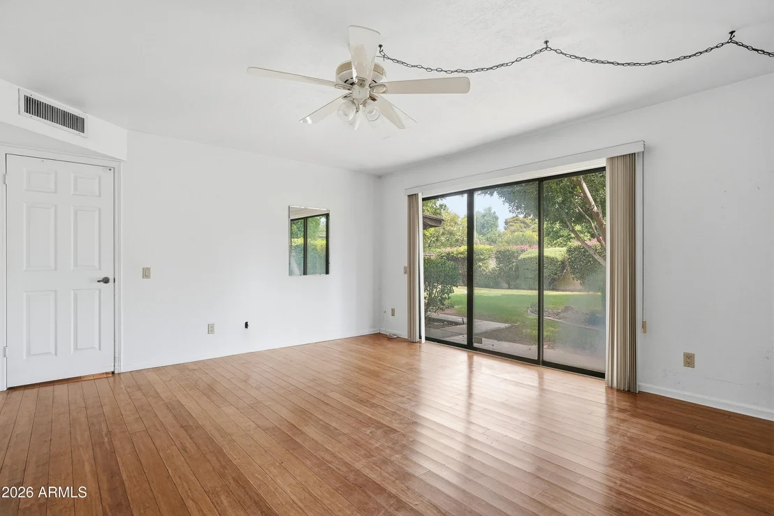 Photo of 1204 E COMMODORE Place