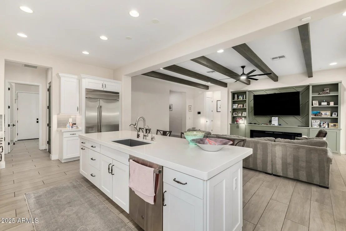 Photo of 737 E NIGHTHAWK Way