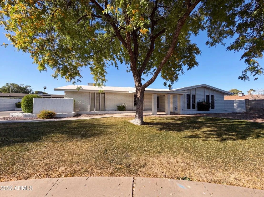 Photo of 830 N ALMOND Circle