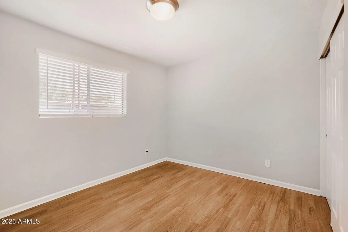Photo of 1304 W 7TH Place