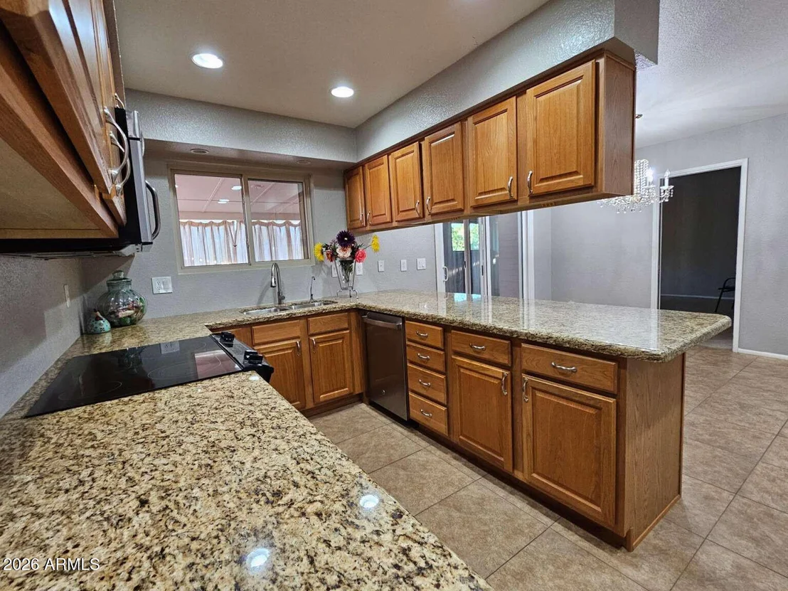 Photo of 821 N SPUR Circle