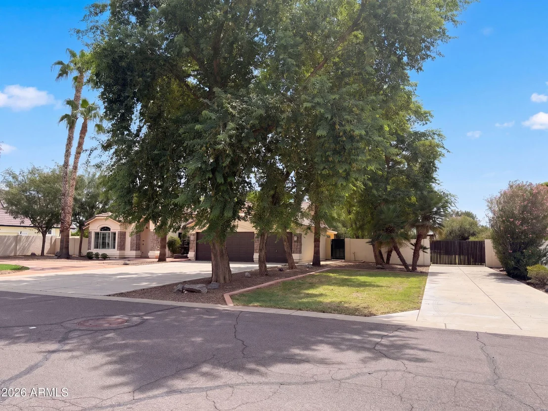 Photo of 2599 E ARROWHEAD Trail