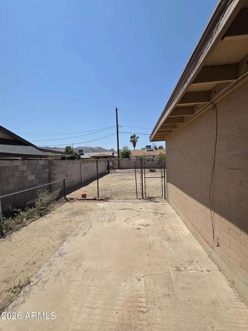 Photo of 309 W DESERT Drive