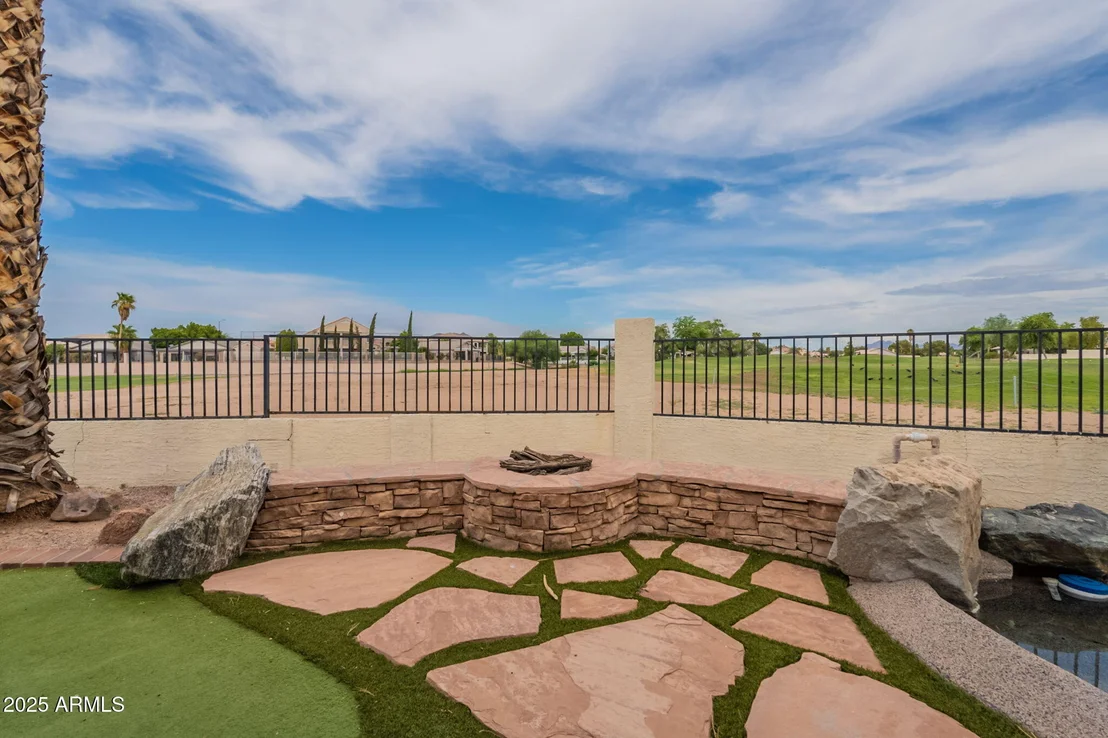 Photo of 2535 N PINNULE Circle