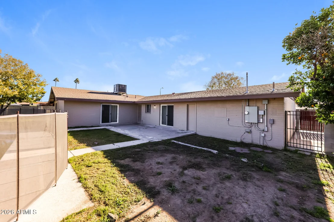 Photo of 6218 W WOLF Street
