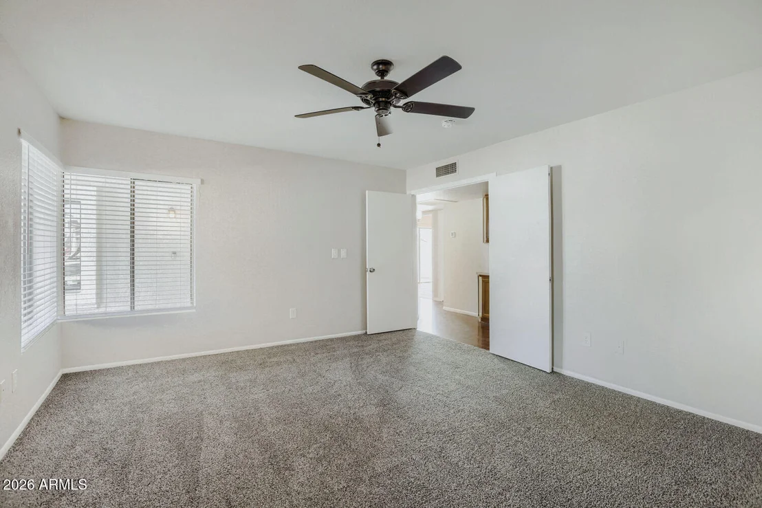 Photo of 415 W GRANDVIEW Road