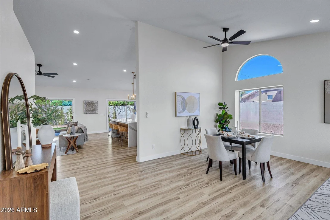 Photo of 5538 W FALLEN LEAF Lane