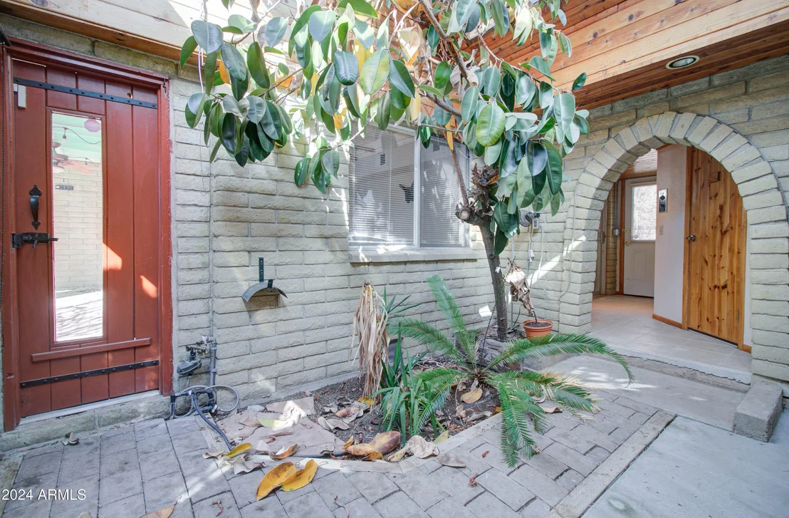 Photo of 295 E HUNTER Drive