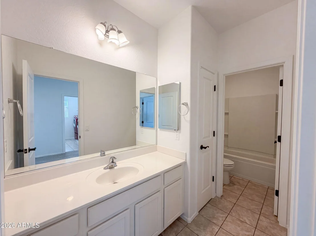 Photo of 21276 W BERKELEY Road
