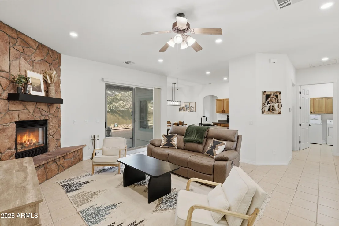Photo of 906 W WILDERNESS Trail