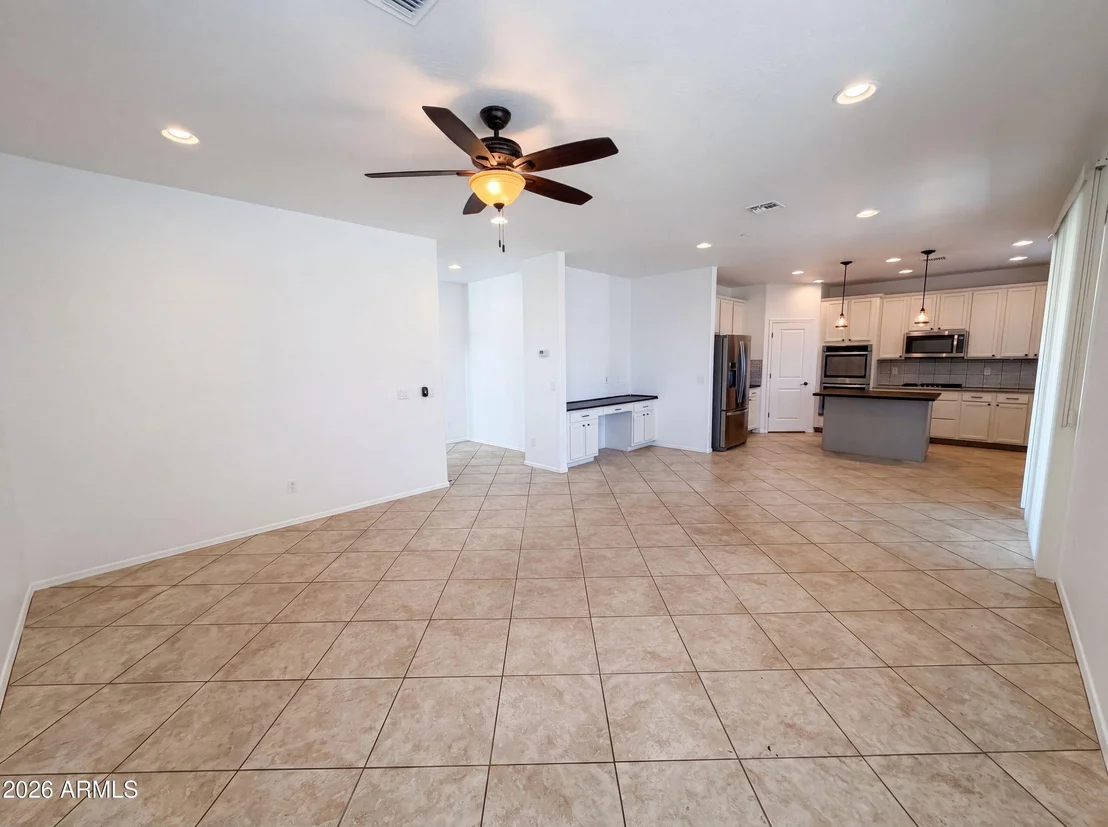 Photo of 21276 W BERKELEY Road