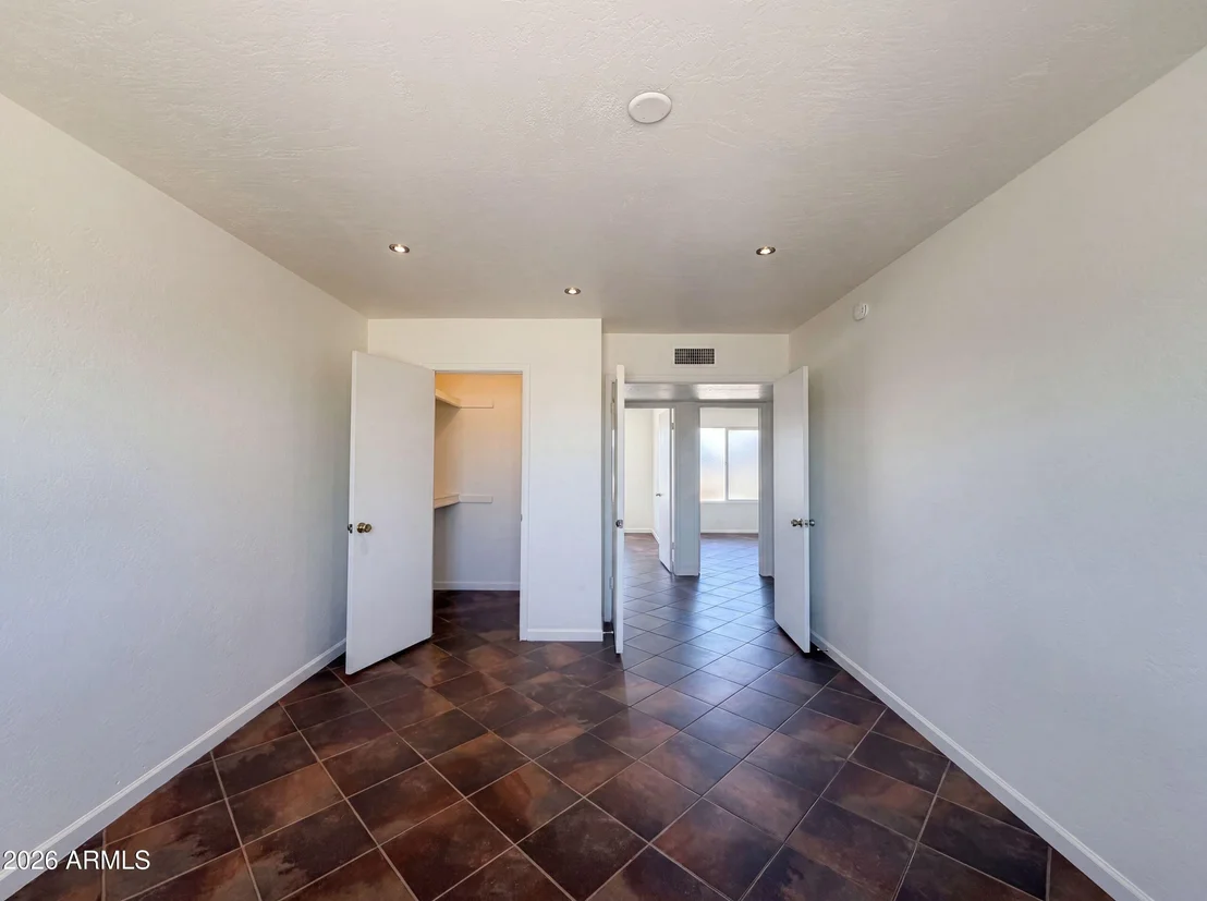 Photo of 2702 W CARTER Drive