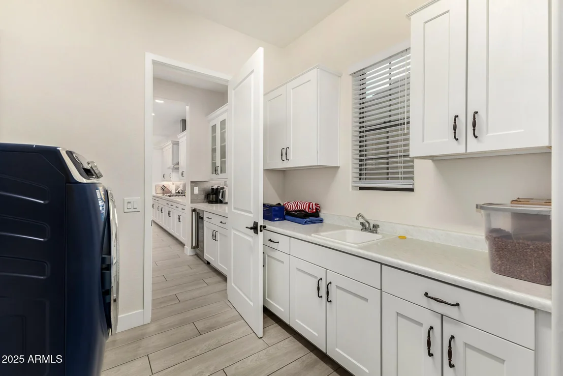 Photo of 737 E NIGHTHAWK Way