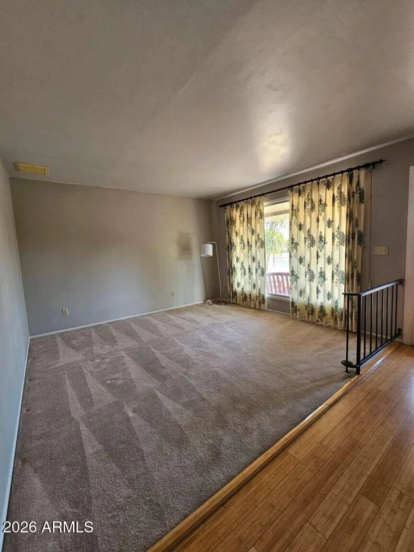 Photo of 821 N SPUR Circle