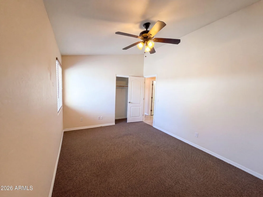 Photo of 831 N ROBSON --