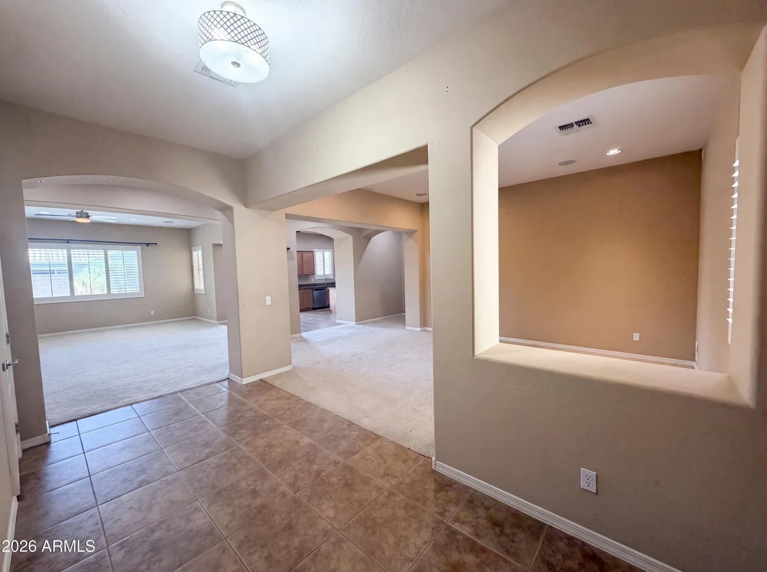Photo of 3080 E POWELL Way