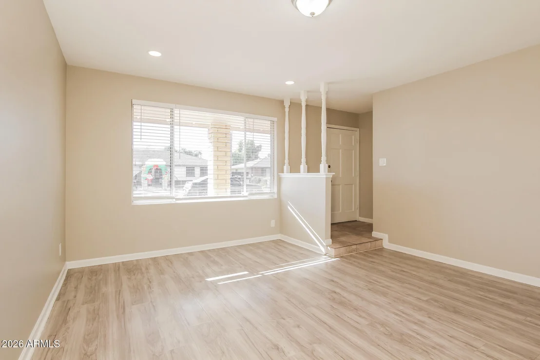 Photo of 3902 W DAVIDSON Lane