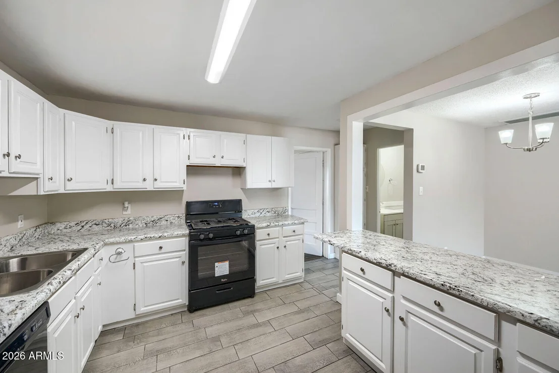 Photo of 2816 W MARSHALL Avenue