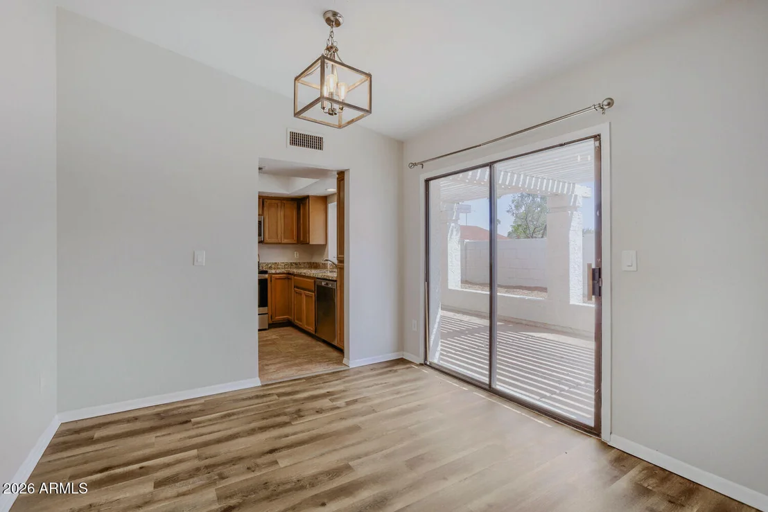 Photo of 415 W GRANDVIEW Road