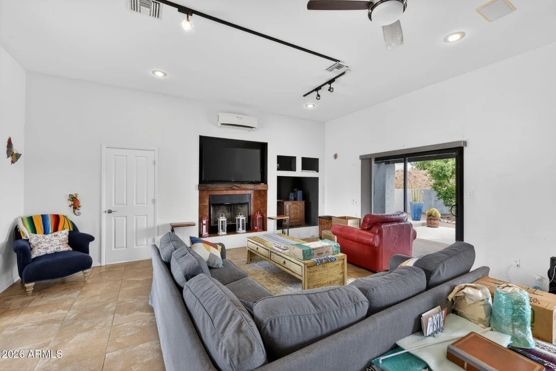 Photo of 277 Circulo Silva --