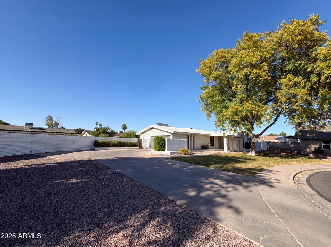 Photo of 830 N ALMOND Circle