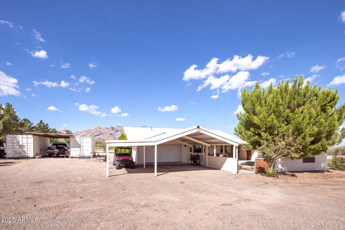 Photo of 712 W TREASURE Road