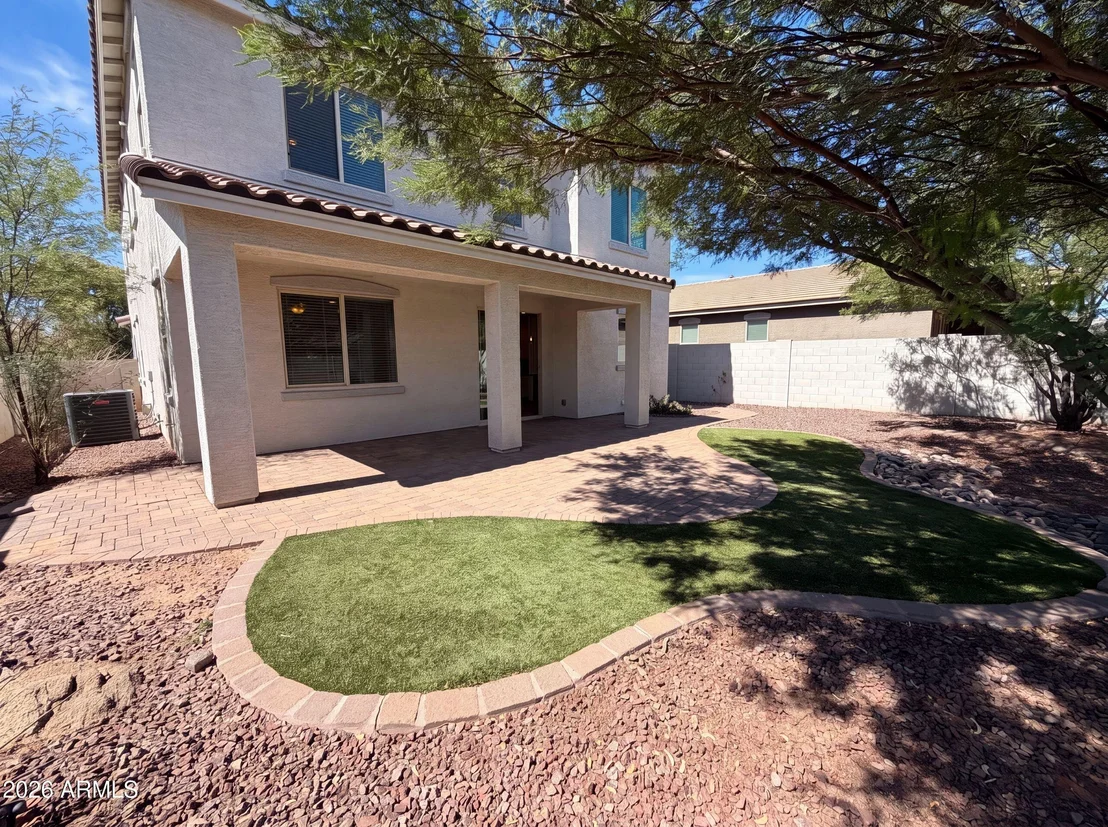 Photo of 21276 W BERKELEY Road