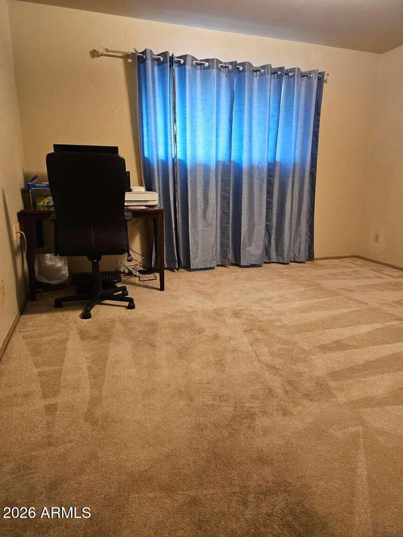 Photo of 821 N SPUR Circle