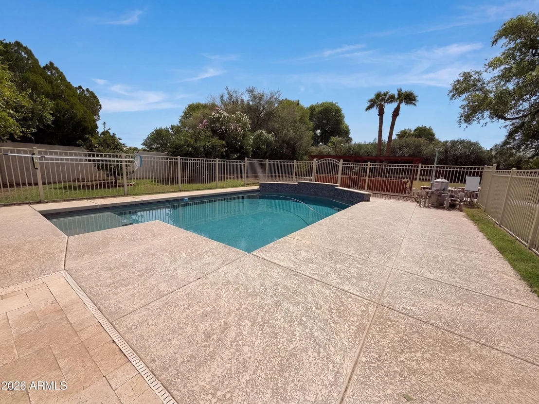 Photo of 2599 E ARROWHEAD Trail