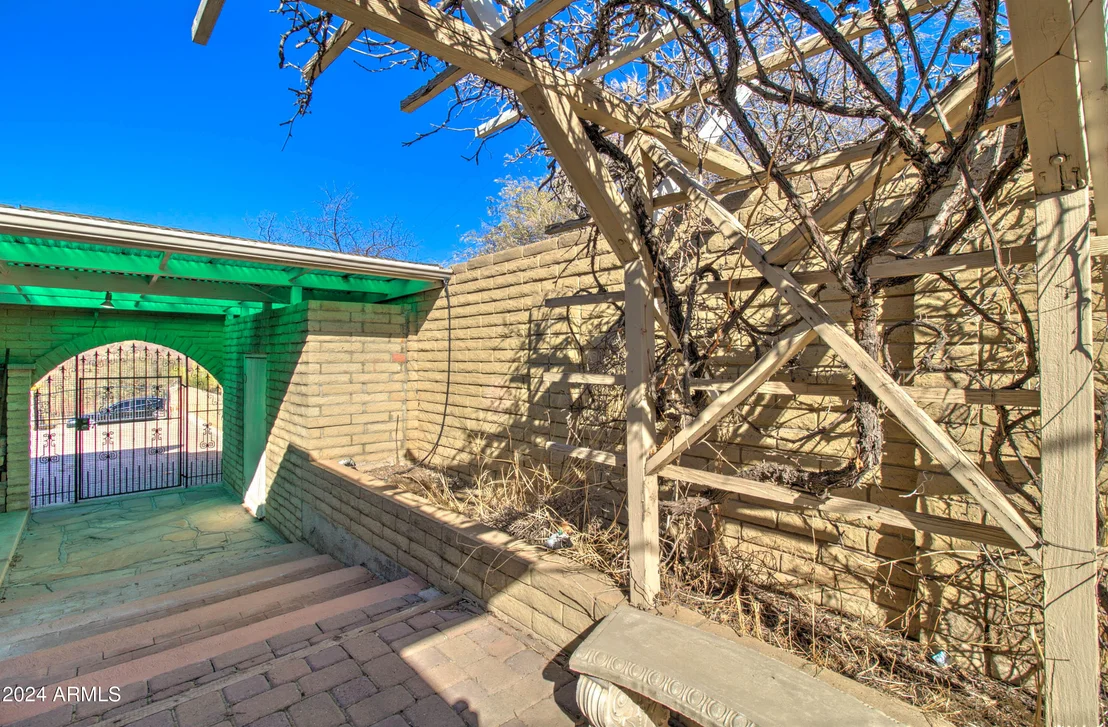 Photo of 295 E HUNTER Drive