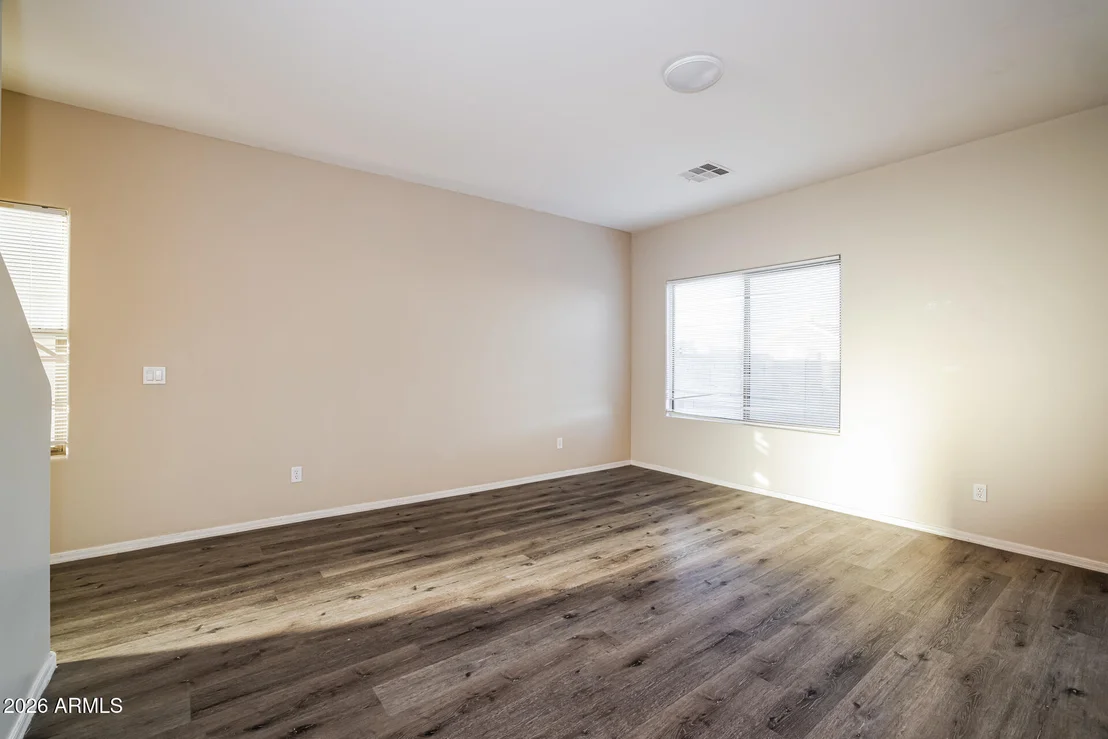 Photo of 5015 S 6TH Way