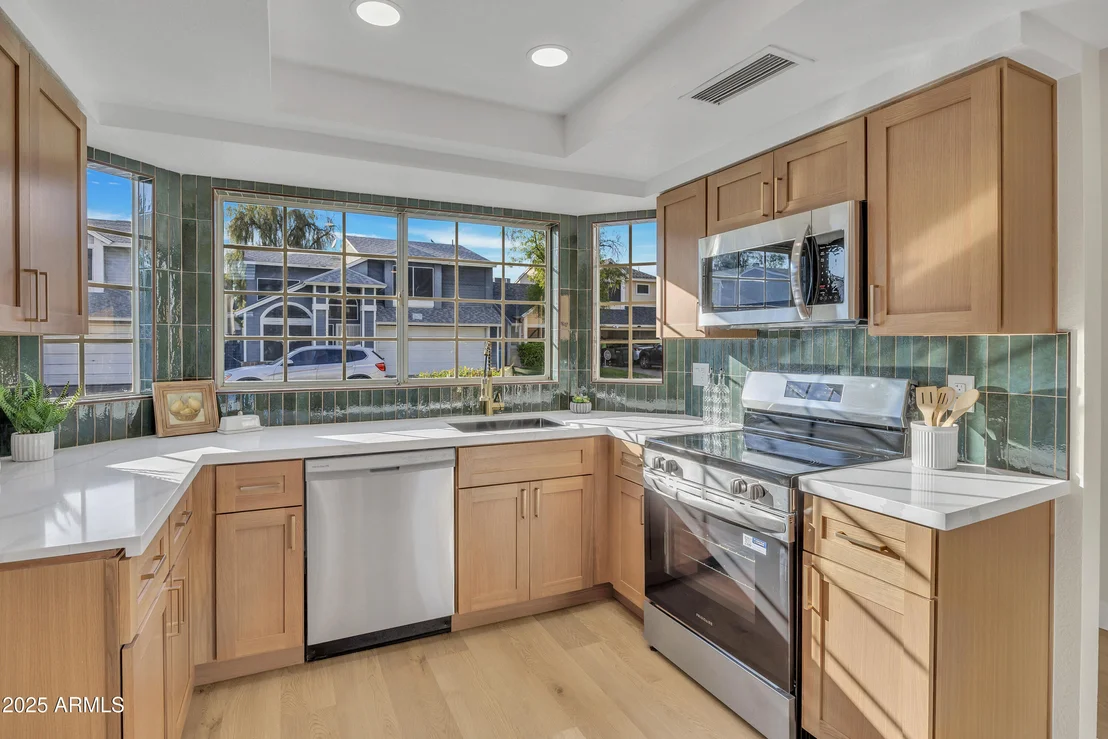 Photo of 18633 N 4TH Avenue