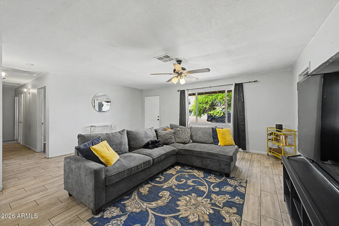 Photo of 4727 W OSBORN Road