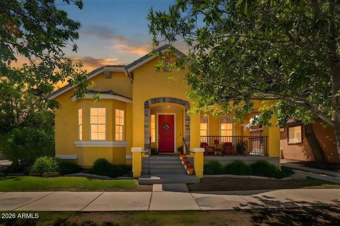 Photo of 1386 S PECAN Street